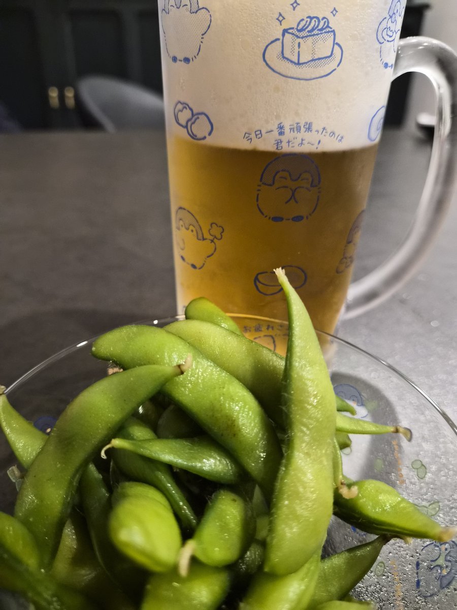 aaayakaMaMa's tweet photo. ジャブきちさんに、コウペンちゃんのビールグラス🍺と枝豆小皿をいただいて💕✨️😊
なんだかいつもよりもビール🍺が美味しいです😋
ありがとうございます https://t.co/qjhNsAVooN