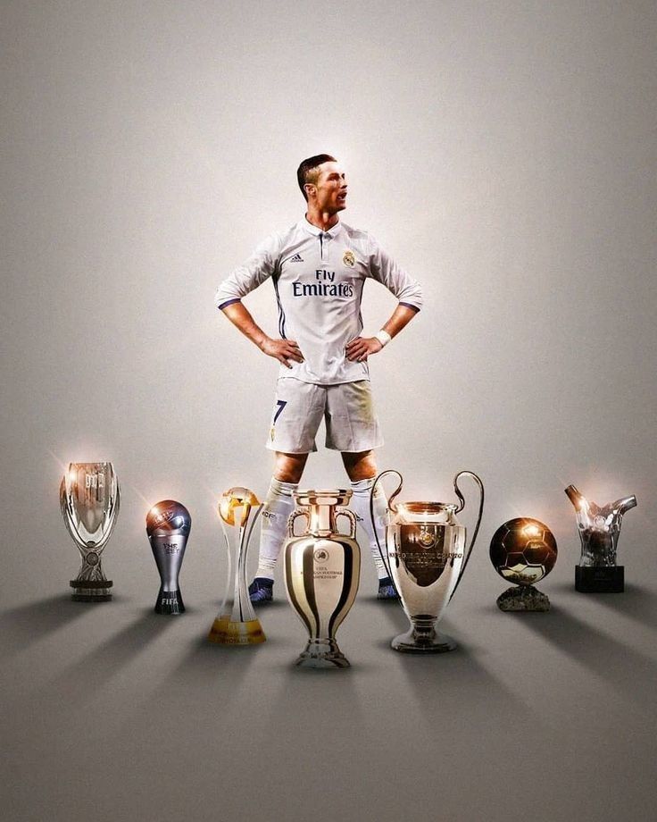 MavixRMCF's tweet photo. Who achieved more in a calendar year  Young Ronaldo or Old Ronaldo? https://t.co/S1UNZQZ8L2