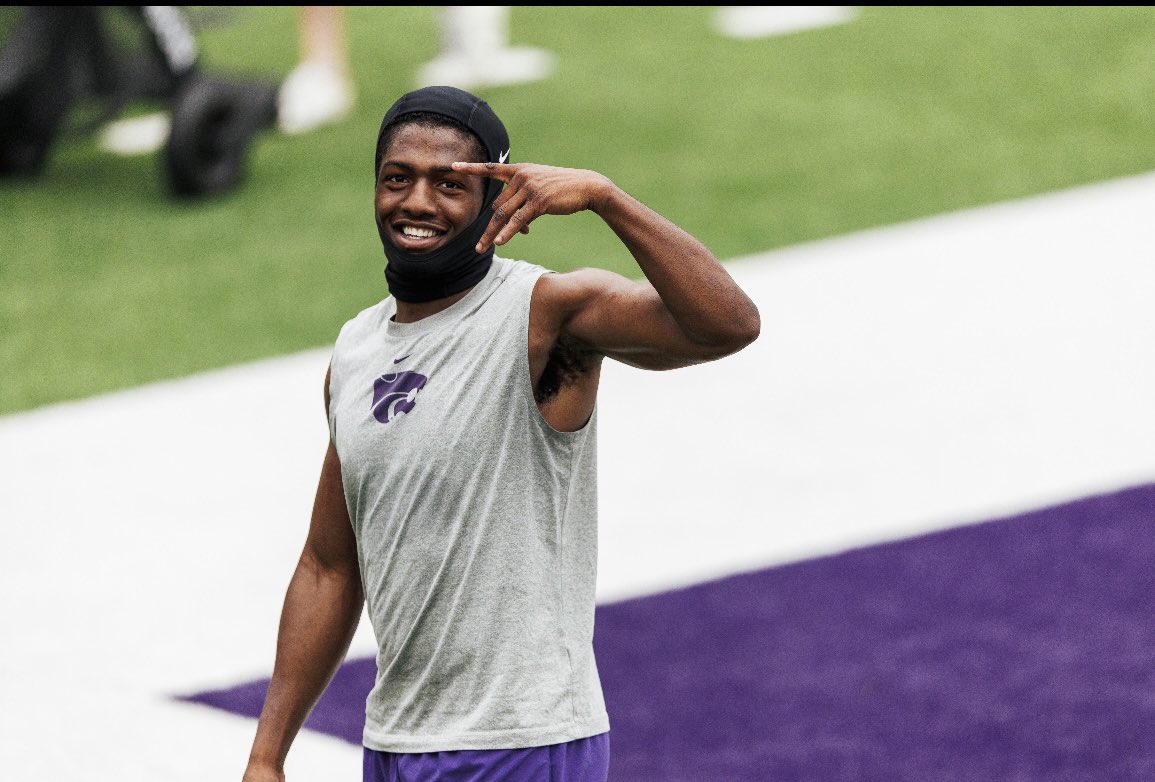 Amm4721's tweet photo. Happy birthday #AdrianMaddox #kanasastatefootball 
#Emaw https://t.co/8i5yFFGqCR