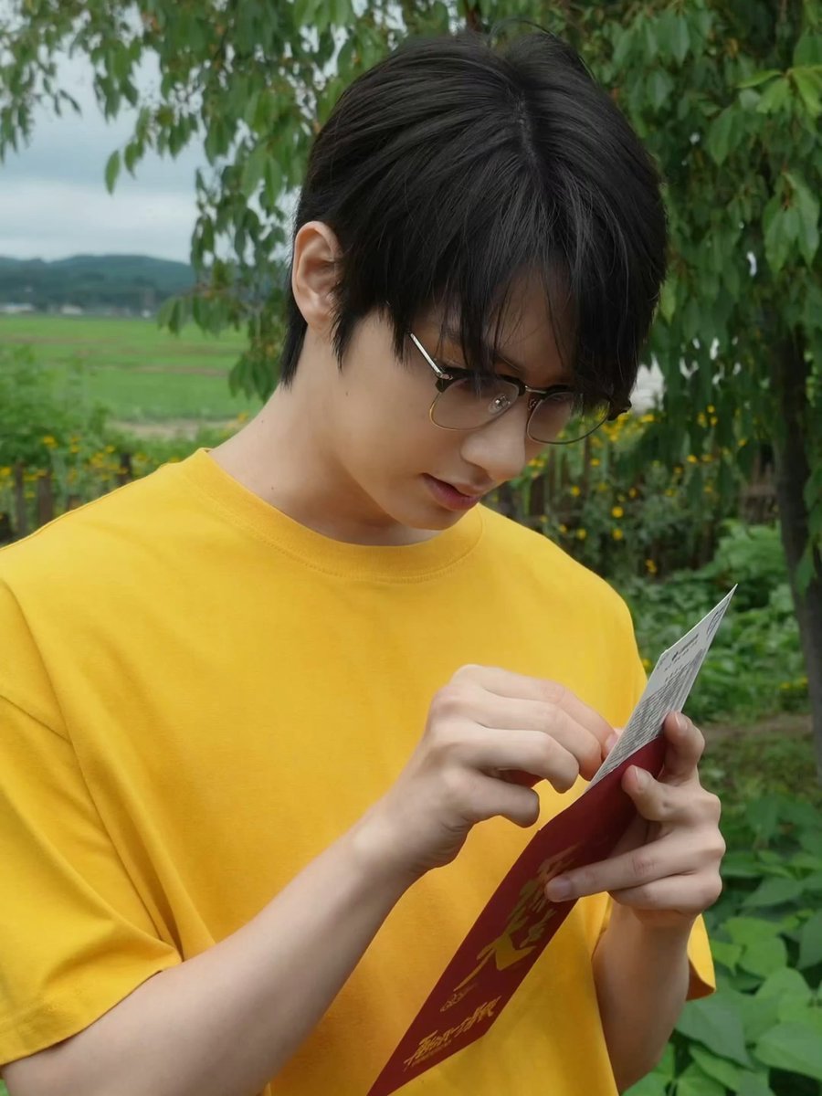 moontomeetyou's tweet photo. xcss weibo update with JUN 💛 https://t.co/7DoF4mFwv8