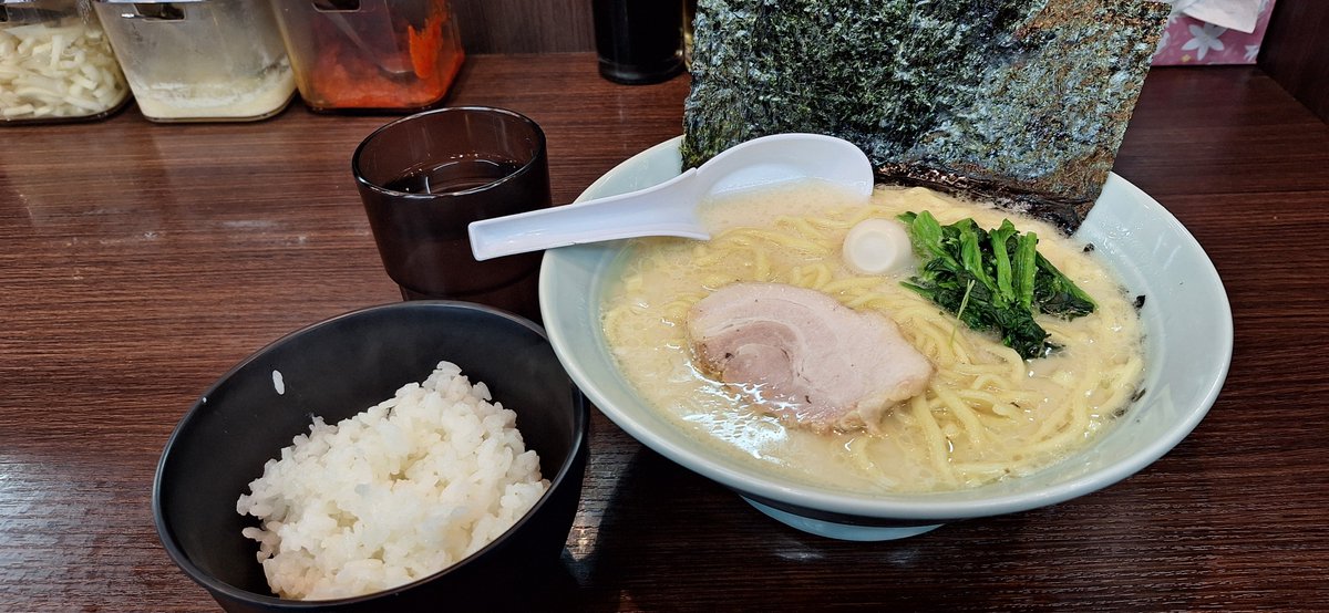 5656nau's tweet photo. だって食べたくなっちゃうじゃん https://t.co/f08FPdfV3w
