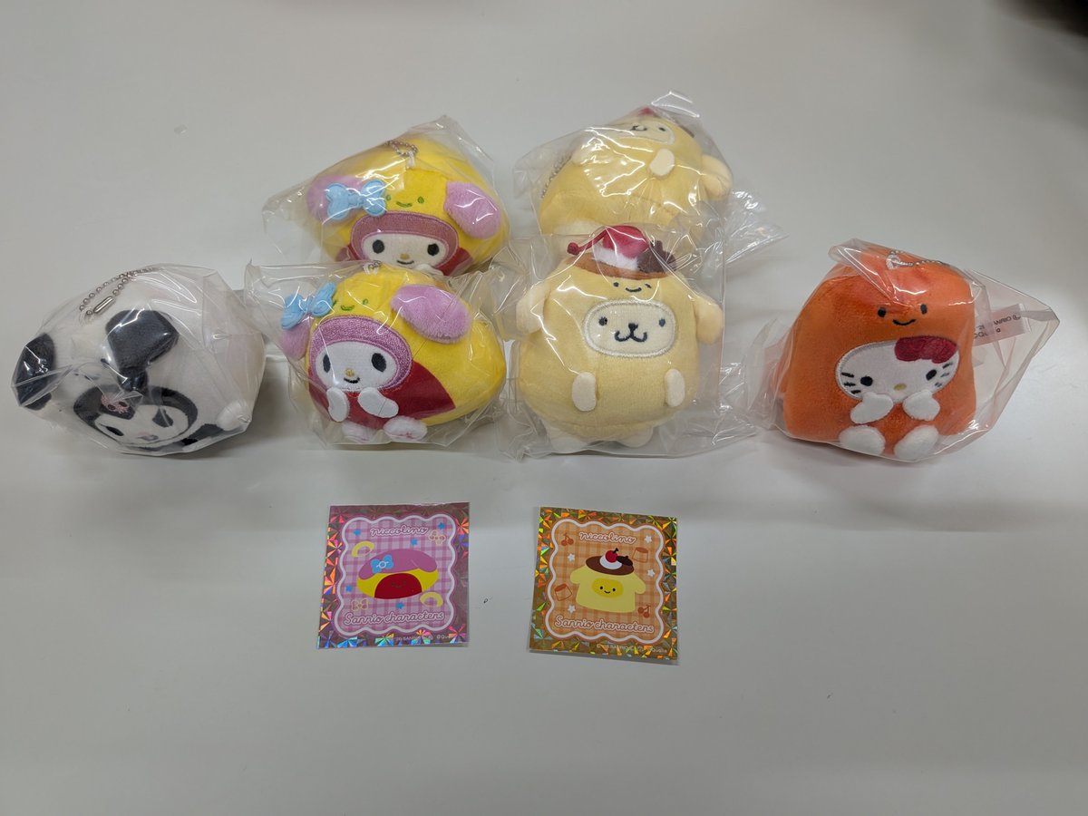 sma8018's tweet photo. セブンイレブン　にっこりーノ
サンリオキャラクターズ　
ぬいぐるみマスコット　スクエアポーチ

譲、ポーチ　クロミ3個、キティ2個

求→マスコット　シナモロール
ポーチ　シナモロール、ポチャッコ
都内手渡し（上野、池袋、など。） https://t.co/w9bUn2MYOB
