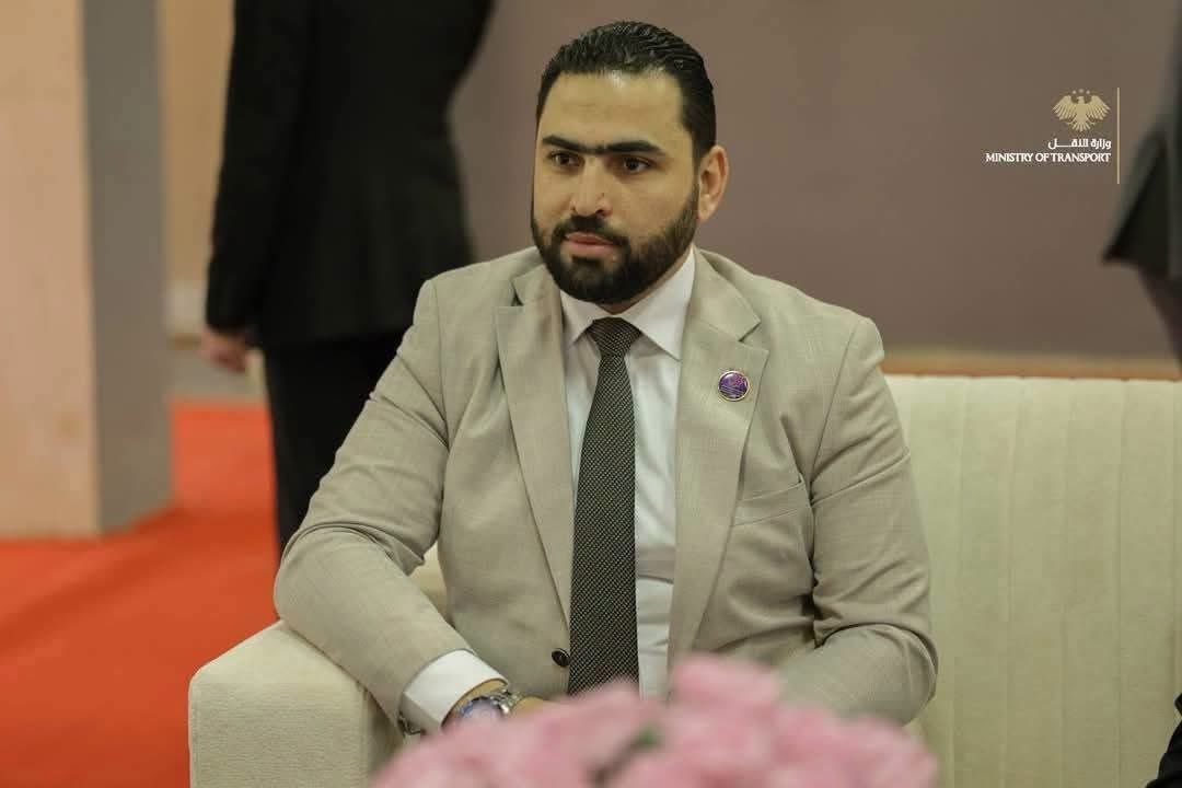 sherinhelal555's tweet photo. أيوة إحنا أحسن من أمريكا!!

الجدع ابن الناس أبو بدلة و كرافتة دا، ربنا فتحها عليه واتعين مدير إدارة السكة الحديد في سوريا في حكومة أحمد الشرع بس غير إسمه بقى "المهندس أسامة الحداد".
مين بقى أسامة الحداد دا عشان يمسك منصب زي دا؟
هو الإرهابي ابو عزام المصري
عنصر سابق في تنظيم أنصار بيت المقدس
وهى جماعة جهادية نشطت في شمال سيناء، اتشكلت من بقايا تنظيمات سابقة زي التوحيد والجهاد، واشتهرت بعد 2011 بتفجير خطوط الغاز واستهداف الجيش والشرطة. في نوفمبر 2014 بايعت تنظيم الدولة الإسلامية وبقت ولاية سيناء. 
أبرز جرايم التنظيم ضد المصريين:

-إسقاط الطائرة الروسية فوق سيناء (31 أكتوبر 2015): 224 قتيل.
-مجزرة مسجد الروضة ببئر العبد (24 نوفمبر 2017): أكثر من 300 مدني.
-هجمات كنائس أحد الشعانين 2017، كمائن الجيش في رفح/الشيخ زويد/كرم القواديس، هجوم الشيخ زويد يوليو 2015، هجوم شرق القناة مايو 2022.
-التنظيم تبنى حوالي 1014 هجومًا منذ ظهوره باسم داعش في مصر. منها نحو 955 هجومًا في شمال سيناء

إيه اللي جاب أو عزام المصري سوريا؟
بعد هزيمة التنظيم في مصر، فر عبر تركيا ليلتحق بـ"دا.عش" ثم "جبهة النصرة" في سورية. إرهابي مخضرم وسيرته الذاتية دسمة!

عدد الجرايم بقى لأبو عزام المصري عشان يبقى مدير سكك حديدية سوري بدمشق؟
تزوير هوية
تزوير شهادات علمية
بيدرس في جامعة إدلب من غير شهادات ولا تنسيق ولا تحصيل، هو مقيد فيها فقط!
هل هو مصري ولا سوري مصري ولا سوري فقط، معنديش معلومات مؤكدة، لكن هو جنسيته وهويته وتعريفه ووظيفته بالنسبة لي "إررررهاااابي" فقط لا غير!!

هؤلاء هم من يديرون سوريا اليوم-شوية إرهاااابييين ولو كره الكارهين وملهومش مسمى تاني!!

ويجي واحد عايز يستورد مكسرات وياميش من سوريا يقولك ما تنفحتوا و تلعبوا سياسة، إذا كانت أمريكا بتدعمها وشالتها من قوائم الإرهاب، إنتوا أحسن من أمريكا في إيه؟

إحنا اللي ولادنا استشهدوا غدر بتمويل أمريكا و أعوانها لداعش وغيرها -أيوة احنا أحسن من أمريكا، عشان مش ناسيين دم ولادنا. إحنا أحسن من أمريكا عشان مش بنتعامل بانفتاح مع إرهابيين. إحنا أحسن من أمريكا عشان هى مخاضتش على أرضها حرب مفتوحة ضد الإرهاب سنين طويلة ولو الحرب دي كانت في أمريكا مش هيلاقوا شجاعة رجالتنا في دفاع عن أرض أجدادهم للجد الالف، لانهم ببساطة ملهومش أصل عليها، هما شوية مهاجرين، كاوبوي. إحنا أحسن من أمريكا عشان إحنا دولة شريفة في زمن عز فيه الشرف!!!

#شيرين_هلال