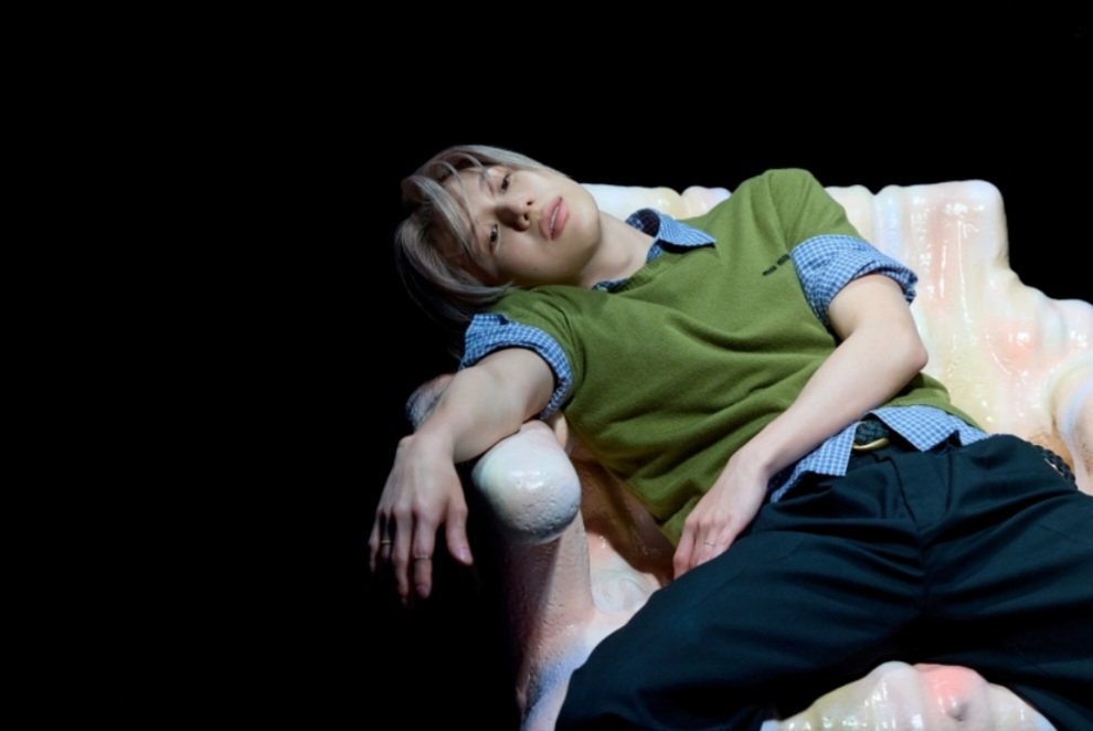 xoreasonox's tweet photo. #태민 지니 [PHASE 1 : Soft Violence] 자켓 비하인드 https://t.co/R0Gwobynh2