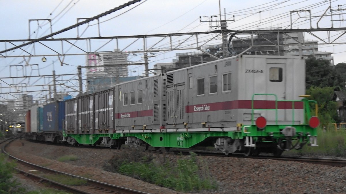 to38671_2's tweet photo. 4073レ 海上コンテナ EF210-165 2026/8/31 府中本町　
最後尾にコキ90とリサーチキャビン。　 
青NYK、青CMACGM小大、灰OOCL、白CAI、コキ90×2他。　動画添付　
https://t.co/Zxz53rXWqP
#4073レ#コキ90#リサーチキャビン#EF210 https://t.co/bJYCrq4w4q
