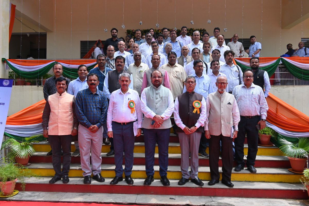 icarindia's tweet photo. Dr. M. L. Jat called for nutrient-efficient breeding and breaking #pulse yield barriers at the 31st Annual Group Meet, advancing resilient, sustainable pulse-based agri-food systems.
#ICAR @ChouhanShivraj @PIB_India @AgriGoI https://t.co/qjrFGsffiw