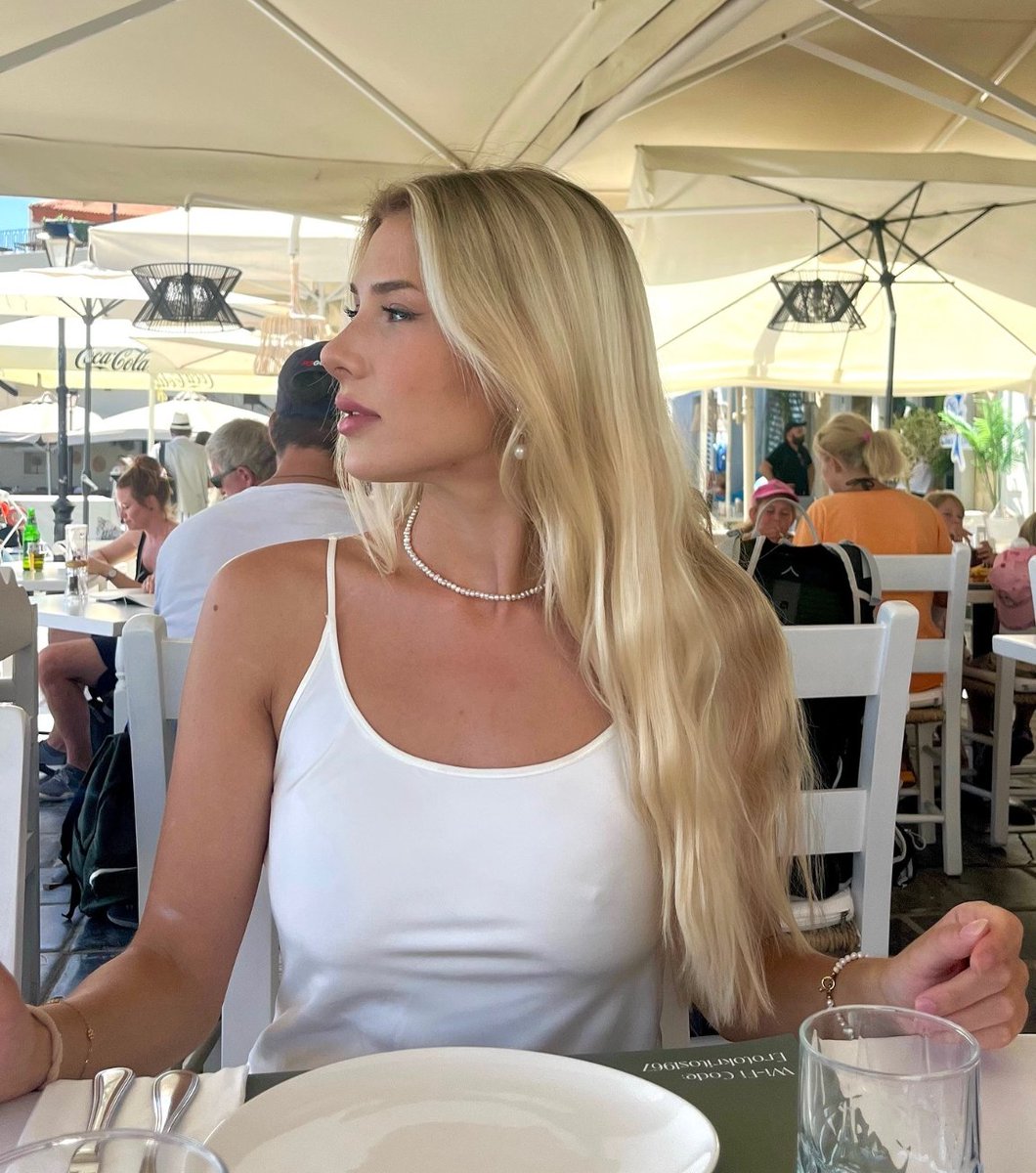 Lily2rt's tweet photo. There’s something special about slow lunches, warm afternoons, and effortless elegance https://t.co/4oeTxIBpBW