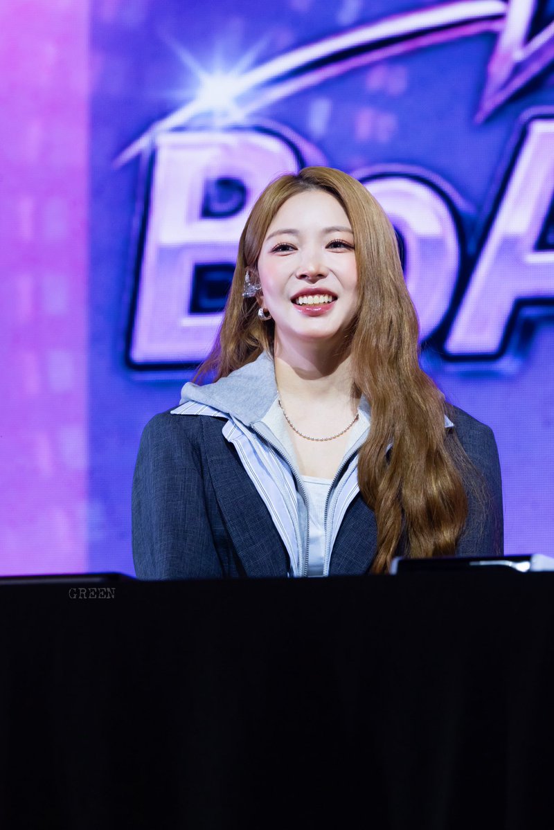 nbdcrswim's tweet photo. 마카오에서 만나서 진짜 반가워요 언니🥹🥰

#BoA #보아 
#BoA_FANCONCERT https://t.co/7yirygeB10