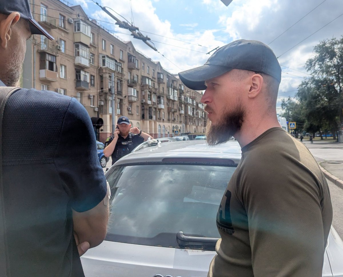 censor_net's tweet photo. Зеленський "кінцево став президентом мусорів, продажних прокурорів, ДБРівців та корумпованих тилових СБУшників", - Шабунін про підкидання наркотиків Ширшину

https://t.co/cU9VKSLVld https://t.co/zeD3rmZSTW