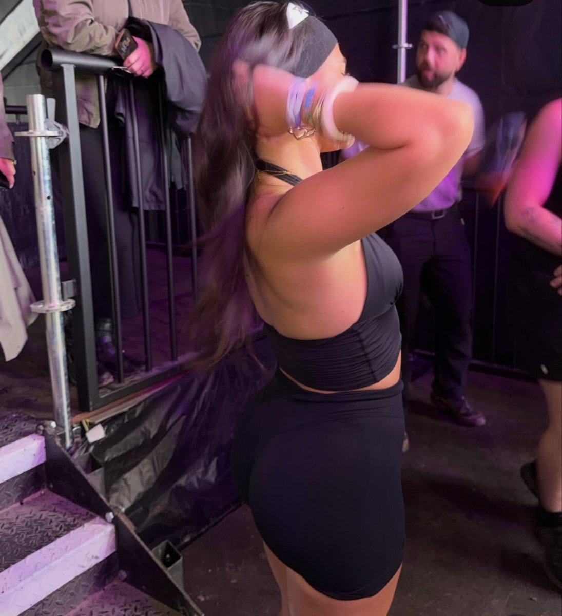 simpIrish_5's tweet photo. Danielle really does love showing off that Juicy Ass, Jesus! 🍑😱🥵🥵🥵
#DanielleMcFadden #Irish #Influencer #ElectricPicnic #Ass #juicy #cake #Booty #wankchat #nsfwtwt https://t.co/sTrMgBPQhg