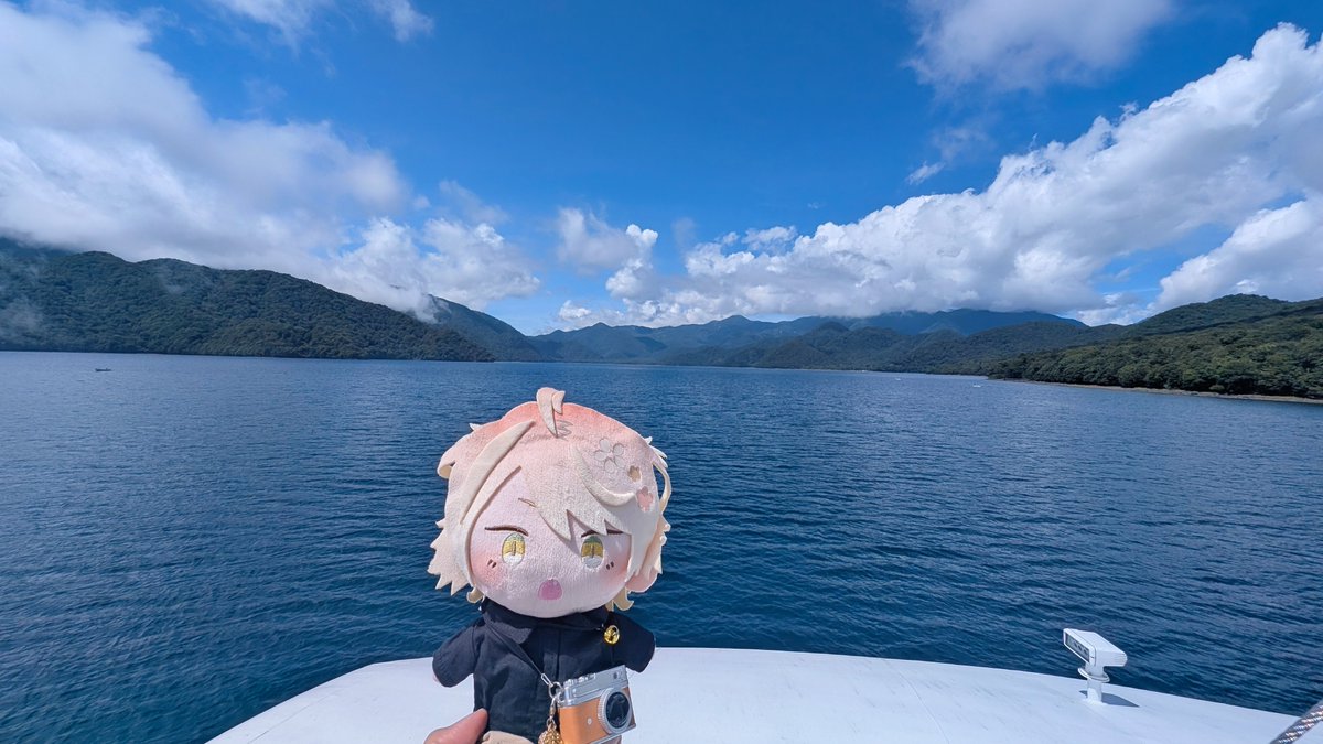 lna_54N's tweet photo. 今日のダイジェストわんぱくにゃんくん🐱
日光なのに日光ないにゃ！
いちかばちかで遊覧船乗ったら日光出たにゃ☀きっとあにきのご加護にゃ！
大太刀ってでかいにゃ〜あにきの写しもいたにゃ
けごんの滝どこにゃ！ https://t.co/0pPgt97E4D