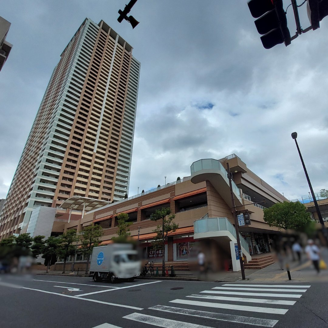 RAIVAL_2015's tweet photo. ／       
駅ぶら企画「エキカツ」 更新しました📡      
＼
今回ご紹介するのは「市川駅」！東京駅まで約20分の好アクセス✨ 商業施設が充実し、落ち着いた住環境も魅力です。再開発で誕生した「I-linkタウンいちかわ」により駅前の利便性も向上しました。

https://t.co/apFHa7tx2o https://t.co/b9RMzZBHYe