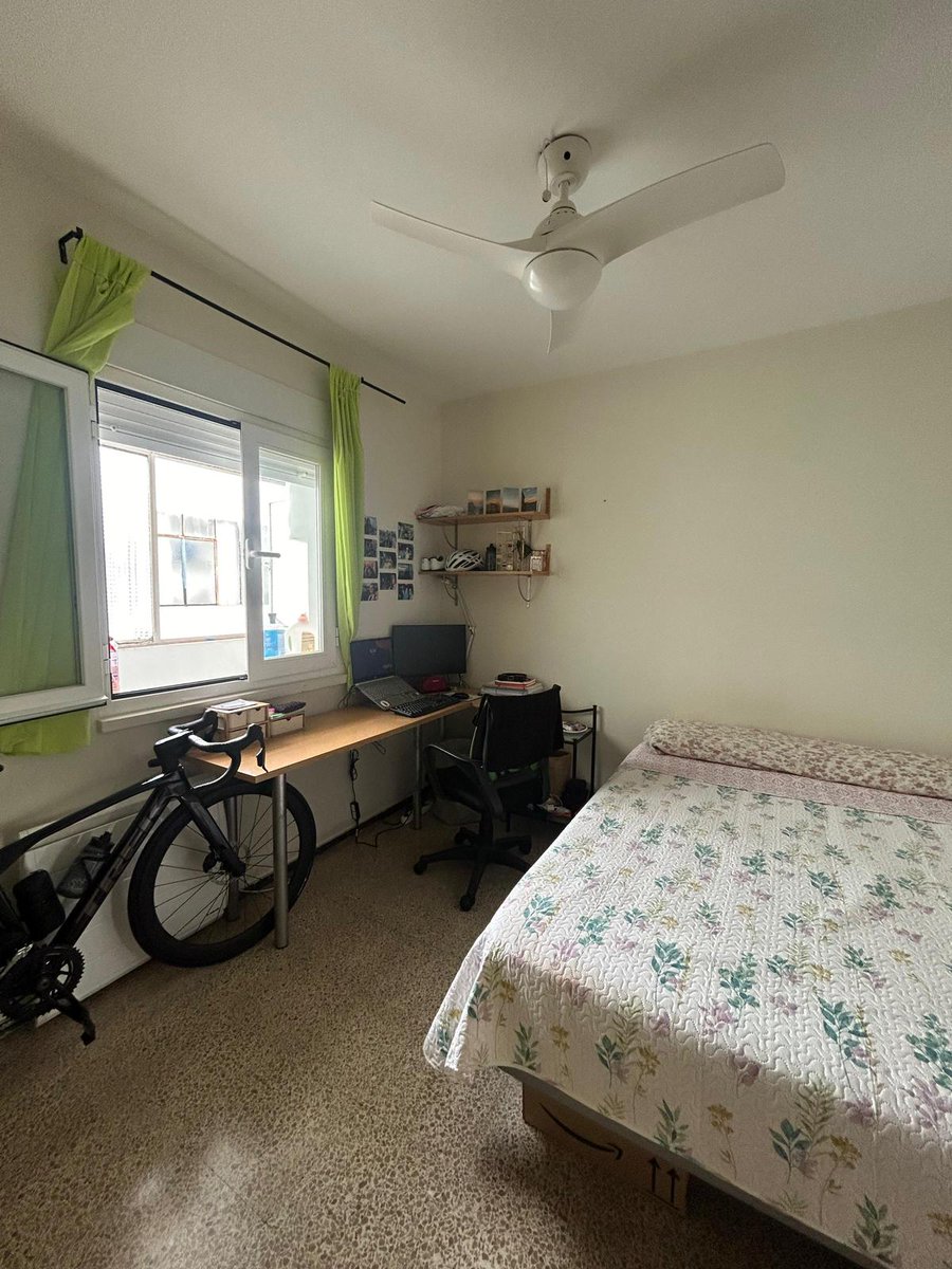 AnnlyRe18's tweet photo. 🏠 ¡Habitación libre en Granada!

📍 Zona Plaza de Toros
💰 225€/mes + gastos
Buscamos chica 25-30 años, estudiante de máster/doctorado o trabajadora, responsable y tranquila.

🚭 No fumar
🎉 No fiestas
🐾 No animales
😴 Respetar horarios de descanso

📩 Interesadas, MD 😊 https://t.co/hLL98aRfpb