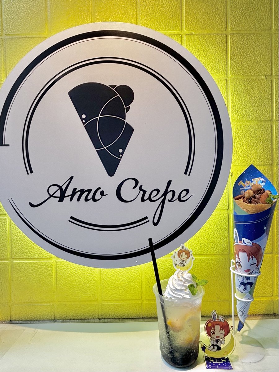 animehetalia_ws's tweet photo. 【お知らせ】
『 アニメ「ヘタリア World★Stars」×AmoCrepeコラボ』が池袋店・なんばマルイ出張店にて明日からスタート！ 
コラボクレープは前半・後半で計12種類🌙
ボリュームたっぷりのクレープをお楽しみください✨
※池袋店は一部日程、なんばマルイ店は全日程で予約制でのご案内となります。ご来店頂く際はご注意ください。 
#ヘタリアWS