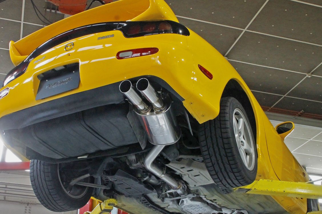 fujitsubo_exh's tweet photo. ◤ #FUJITSUBO 新製品情報 ◢

RX-7(#FD3S)用マフラー「レガリスR Wテール」が新登場！現代の技術を投入して新設計✨

[詳細] https://t.co/dMi6wMuFEs

常用回転域のトルクアップ⤴️
今の時代に合わせたサウンドに仕上げました！別売のテールフィニッシャーを装着する事で見た目のカスタマイズも可能🛠️ https://t.co/bQPsOpgn4L