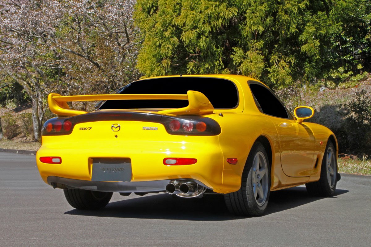 fujitsubo_exh's tweet photo. ◤ #FUJITSUBO 新製品情報 ◢

RX-7(#FD3S)用マフラー「レガリスR Wテール」が新登場！現代の技術を投入して新設計✨

[詳細] https://t.co/dMi6wMuFEs

常用回転域のトルクアップ⤴️
今の時代に合わせたサウンドに仕上げました！別売のテールフィニッシャーを装着する事で見た目のカスタマイズも可能🛠️ https://t.co/bQPsOpgn4L