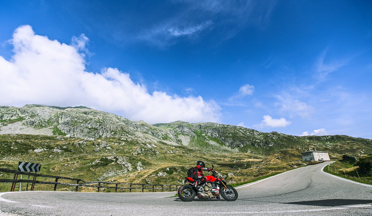 7gomiU's tweet photo. 🇮🇹イタリアバイクツーリング/part10 https://t.co/a4DhBwuPAb