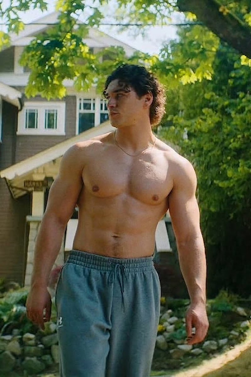 HealthTips62433's tweet photo. Belmont Cameli going shirtless and showing off that physique—proving once again why he’s everyone’s crush. https://t.co/Zc3tCZenKL