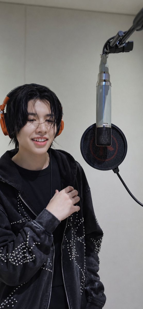 moon_ren17's tweet photo. Cutie 🥺💕💞

#루이 #LOUIS #롱샷 #LNGSHOT https://t.co/IkYXftOmB7