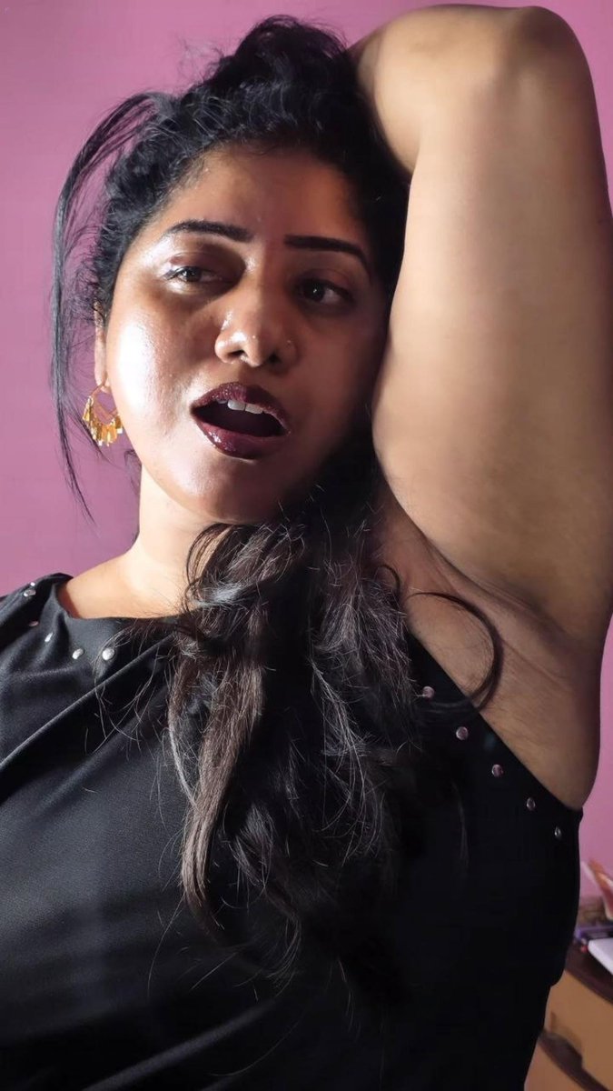 BOTGIRLX's tweet photo. SRI NAIDU DEEP CLEAVAGE EXCLUSIVE COLLECTION ✅ 

TELEGRAM LINK 🖇️ 
https://t.co/doNyjV6ztg

https://t.co/0Nzq36SJIh