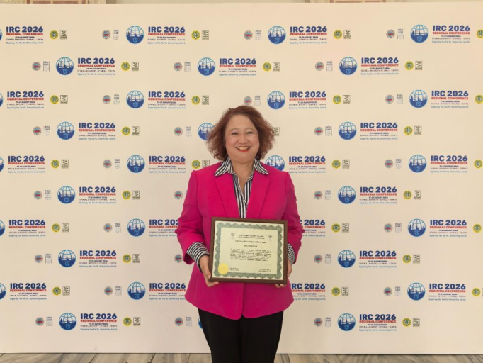 cpgis_media's tweet photo. Big congratulations to our former president Prof. Mei-Po Kwan @meipokwan, as the recipient of the IGU Lauréats d’honneur! https://t.co/cek3ccjgPw This prestigious honor recognizes outstanding distinction and service to the IGU and international geography. #CPGIS #MemberHighlights https://t.co/rXNgFoe5S1