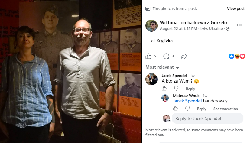 WaclawJan's tweet photo. ⚠️Próbuje się mnie cenzurować na Facebooku.

Komuś bardzo zależało na tym by moja analiza skandalicznego zachowania Gorzelika nie była widoczna.

Tymczasem wpis pani Gorzelik, na którym stoją na baczność z wizerunkami banderowców w hitlerowskich mundurach cały czas dostępny.

Co to są za standardy?