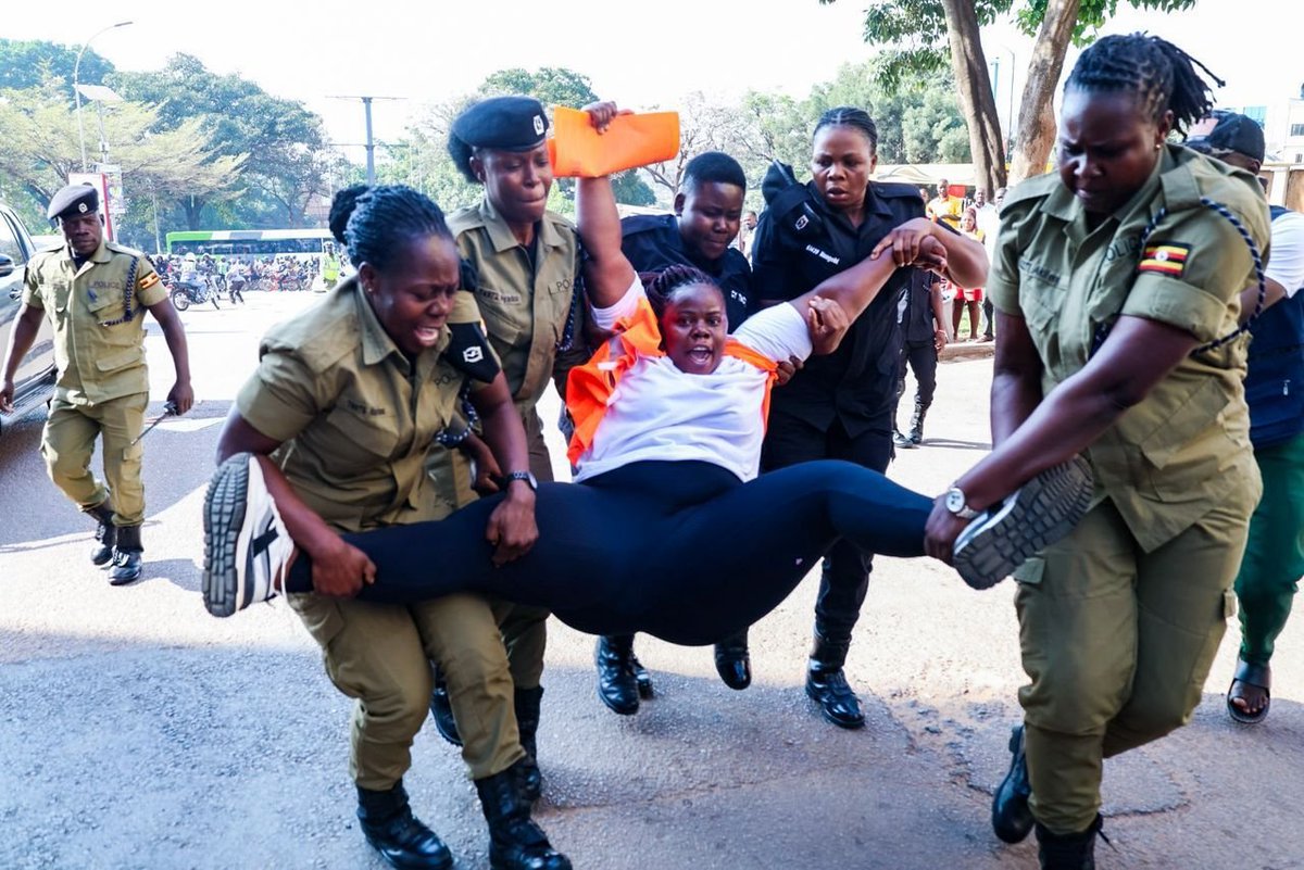 Pliam_'s tweet photo. Today environmental activists peacefully protested calling for an oil-free economy, urging government to redirect investments towards agriculture, tourism, renewable energy and manufacturing, while reviewing existing petroleum policies over concerns about environmental degradation and limited benefits to ordinary Ugandans.