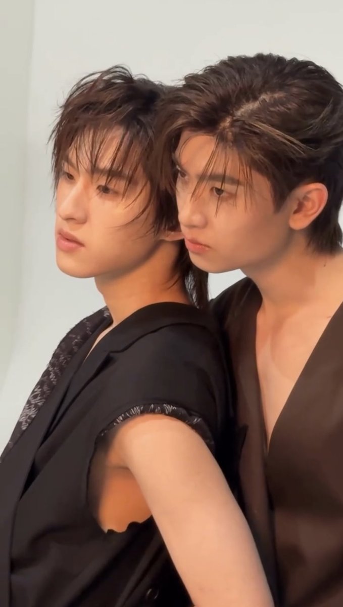 pjfp0904's tweet photo. บ้าโพมันเลิกไม่ได้ ฟินคับ องศาเอียงหน้า ตัวพิงคือเหมาะสมกันมาก ผมเหยินนน https://t.co/NFnk9eyiCV