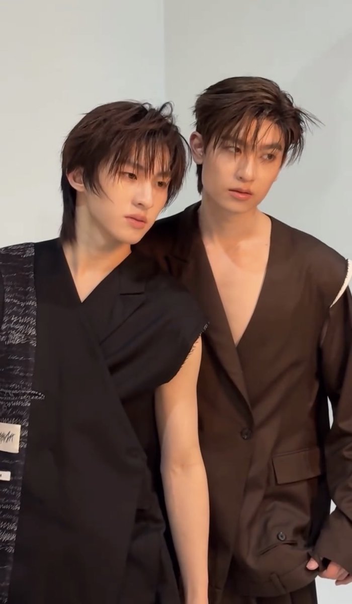 pjfp0904's tweet photo. บ้าโพมันเลิกไม่ได้ ฟินคับ องศาเอียงหน้า ตัวพิงคือเหมาะสมกันมาก ผมเหยินนน https://t.co/NFnk9eyiCV