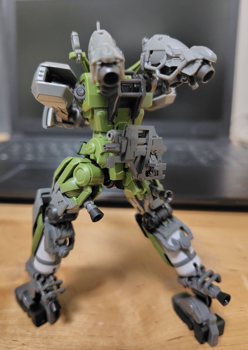nobus_hobby's tweet photo. #ガンプラ
8月末滑り込み🤭
プレバンのGQゲルググ👏👏
背面のデティールが細かい👍 https://t.co/q6a4N5yi3S