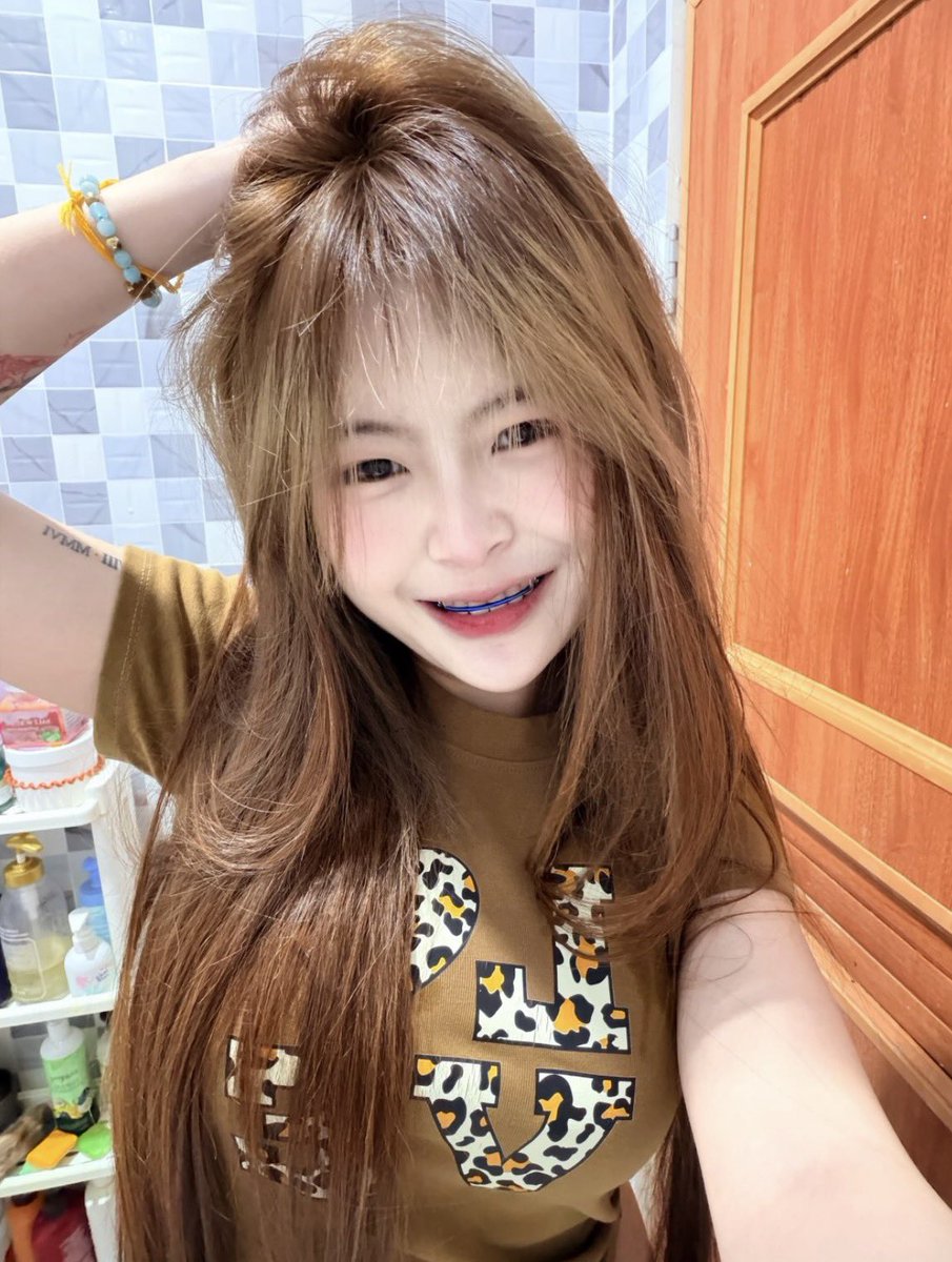 AmandaShaw86989's tweet photo. รักใครให้��ำปากจู๋แต่ถ้าพี่รักหนูไหนลองเอาจู๋มาใส่ปาก😛 #ร้อยเอ็ด #ในเมืองร้อยเอ็ด https://t.co/hBbXKLyFhk