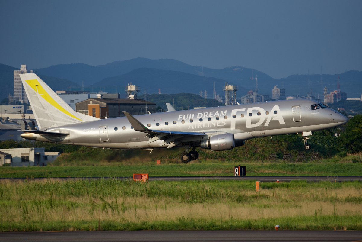 Series3506's tweet photo. 久しぶりに小牧基地行ってきました
C2の降りに間に合わなかったのが心残り https://t.co/r7474mmMZ7