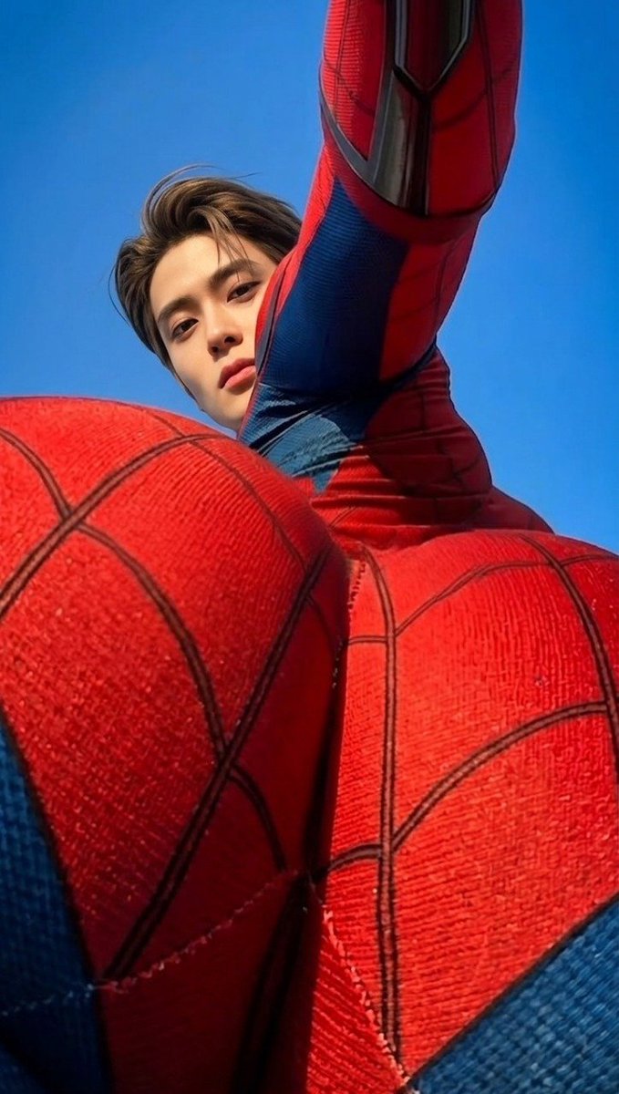 not2hr9274's tweet photo. left or right? 🕷️🔥 https://t.co/YgiJ8owh1i