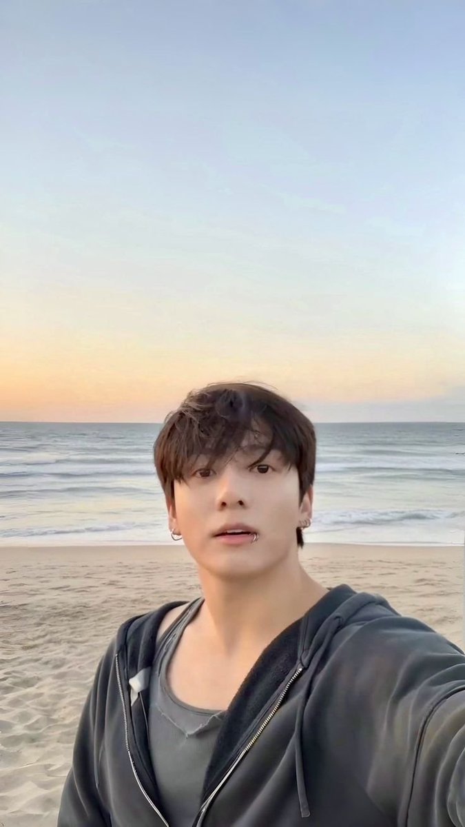 farvoritee's tweet photo. HAPPY BIRTHDAY JUNGKOOK🎂
#HAPPYJKDAY
#JUNGKOOKisFYA
#AlwaysByYourSideJK
#YouAreThatSomebodyJK
#BornGoldenJungkook
#WorldVocalJungkook
#PARTYPARTYJK
#JKRulerOfTheStage https://t.co/A11JTwDWNk