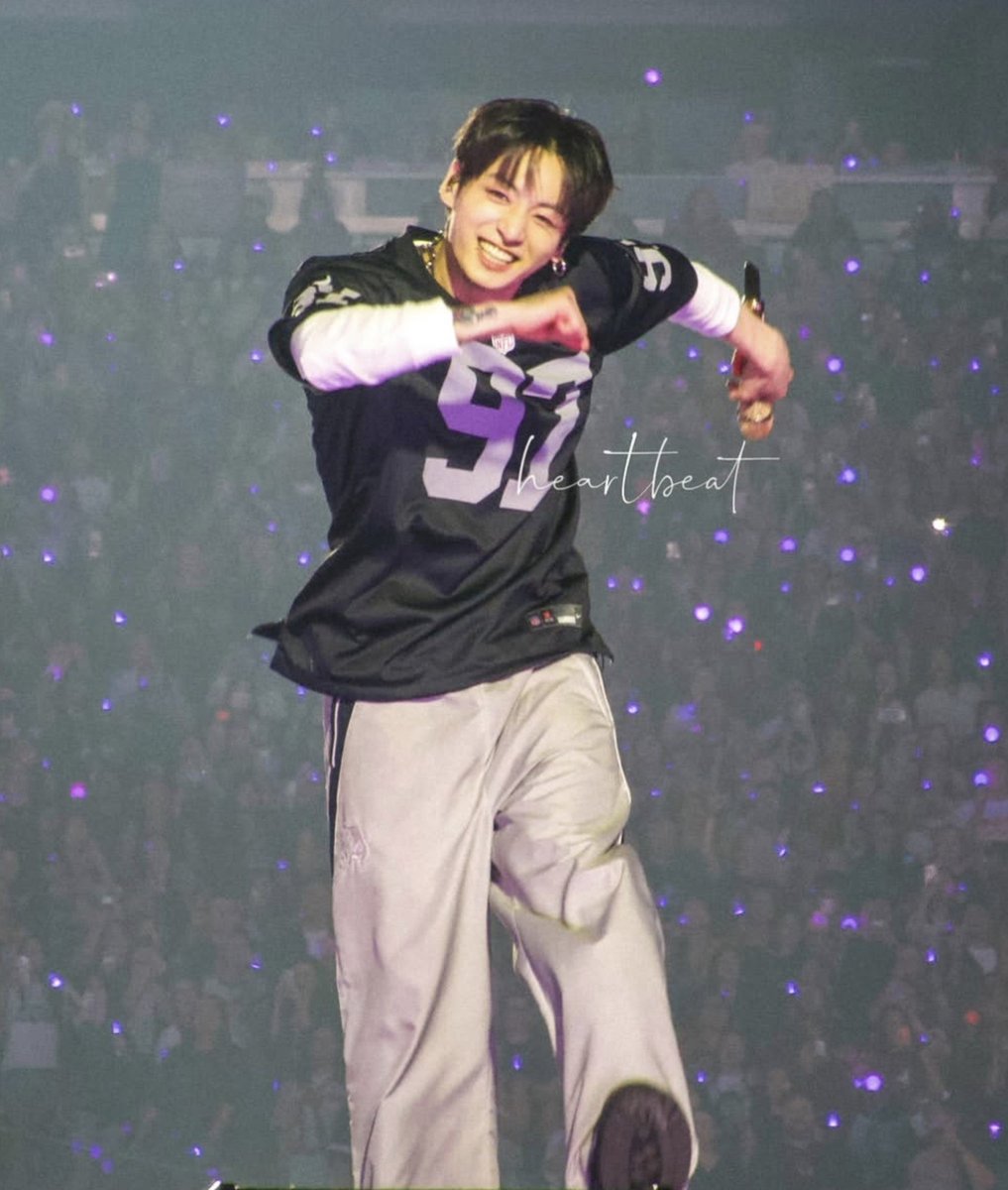 Mak12875's tweet photo. 정국, 생일 축하해! 너의 미소가 항상 세상을 밝히길

#HAPPYJKDAY
#JUNGKOOKisFYA
#AlwaysByYourSideJK
#YouAreThatSomebodyJK
#BornGoldenJungkook
#WorldVocalJungkook
#PARTYPARTYJK
#JKRulerOfTheStage
HappyBirthdayJungkook https://t.co/PAgmT0FTzK