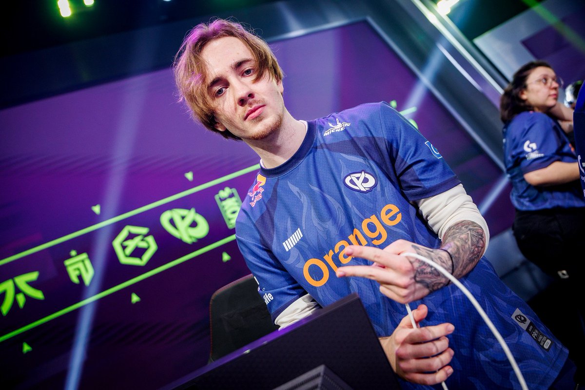 THESPIKEGG's tweet photo. 🎙️ KC Suygetsu on fans:

"Blaming fans for having hate towards you when you are losing, I think it is bullsh*t.

You need to just stay on your side and be focused on yourself. Do not read this stuff. Fans are always fans. They are going to be happy when you win, and they are going to be sad when you lose.

Of course, it is part of the journey, part of esports. People taught me, like my previous coach ENGH said, in sport, actually, people get more hate."