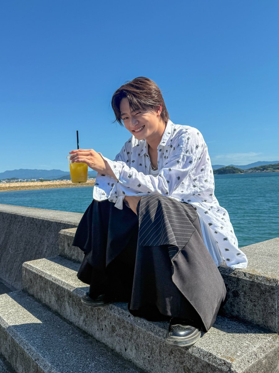 _ukpd_27's tweet photo. 8月もお疲れ様ーっ！！☀️🏖️🌊🌻🍉

#ACEes #浮所飛貴 

 https://t.co/MvokHJKi8K https://t.co/nv2NtKXWj9