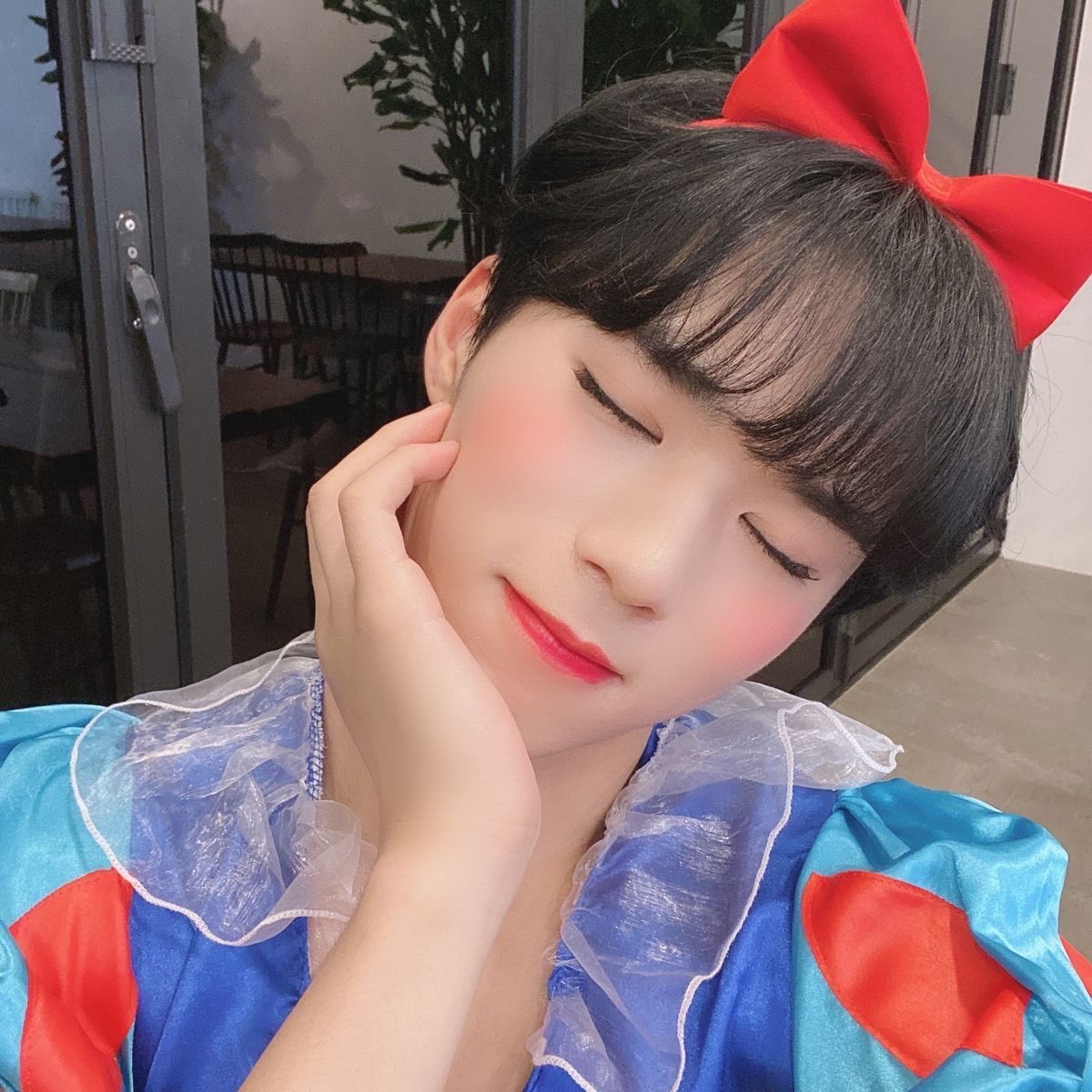 flutterlullaby's tweet photo. ˚₊‧꒰ა one bite and you might fall for me… but honestly, you don’t need the apple for that 😉🍎 ໒꒱ ‧₊˚

#ALLYZSELCADAY #AZSD #ALLYZ #ALPHADRIVEONE #ALD1 #준서 #JUNSEO @ALD1_official https://t.co/t2fVxKJqMS