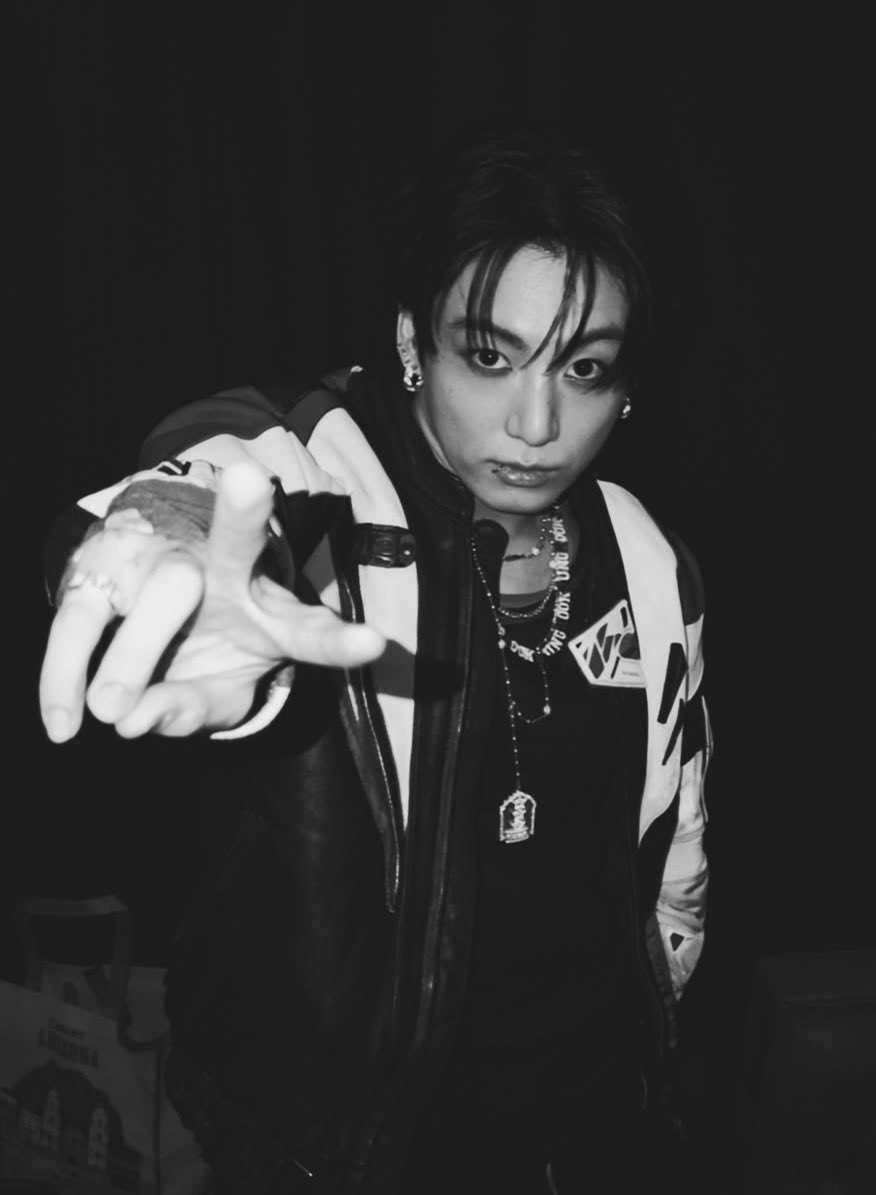 suisui123tete's tweet photo. ✨お誕生日おめでとう🥹🎂✨
歌もダンスも何でも素敵に魅せるグク✨
いつもストイックに自分を磨いているグク✨
ヒョン達の前では可愛いグク✨
これからもプライベートでは趣味など素敵な自分時間を過ごせますように✨
（thvさん撮影📸✨お借りします🙇‍♀️）
#HAPPYJKDAY https://t.co/EIYP7dEl3k