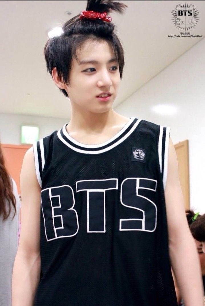cherrys12_'s tweet photo. happy birthday to my forever favorite🐰,
please stay happy for a very, very long time.
i’ll always be cheering for you from here♾️💜

#HAPPYJKDAY
#JUNGKOOKisFYA
#AlwaysByYourSideJK
#YouAreThatSomebodyJK
#BornGoldenJungkook
#WorldVocalJungkook
#PARTYPARTYJK
#JKRulerOfTheStage https://t.co/sKGlaoPd9S
