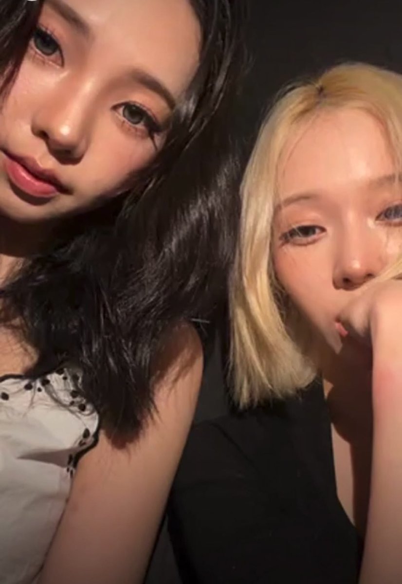 klwrbb's tweet photo. 분위기 미쳤음 https://t.co/ycLpfW1FHP