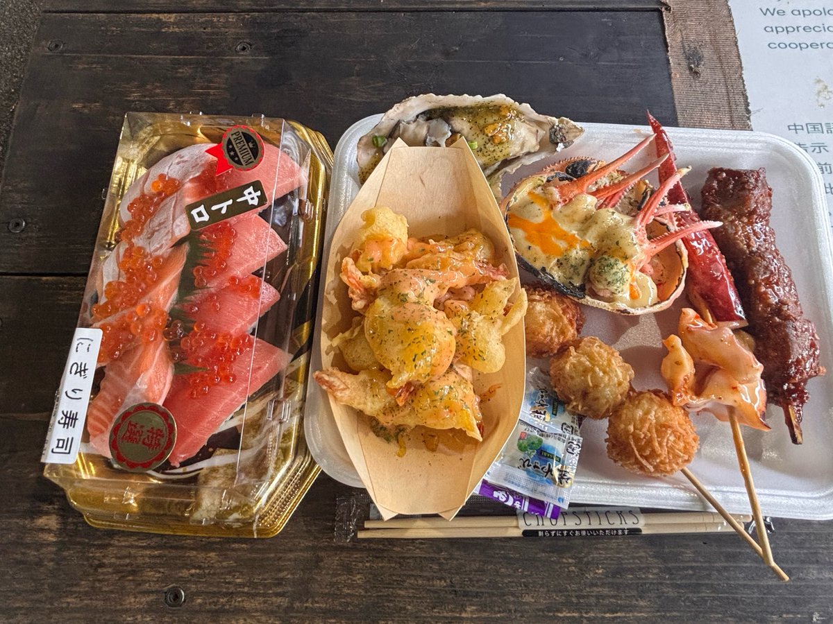 ZXh_RAN's tweet photo. 沖縄旅行2日目の夜〜3日目前編🌴🌺✈

あぐー豚のステーキ🥩美味しかった〜
目の前で焼いてくれるの最高👍

3日目の朝食は2階席からの
オーシャンビューを眺めながら✨️
天気持ち堪えてくれて感謝🙏

沖縄の観光スポットといえば、に上がる
くらい有名な万座毛！絶景✨️

お昼は豪華に海鮮尽くし🦐 https://t.co/4cjCW2ju3c