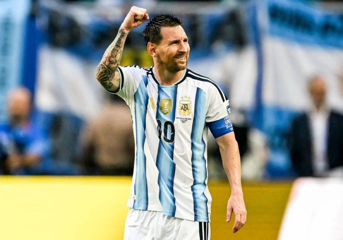 mufaddal_vohra's tweet photo. 🚨 LIONEL MESSI HAS ANNOUNCED HIS RETIREMENT FROM INTERNATIONAL FOOTBALL. 🚨

- Thank you for everything, Messi. 🥹❤️ https://t.co/77njpgAk1s