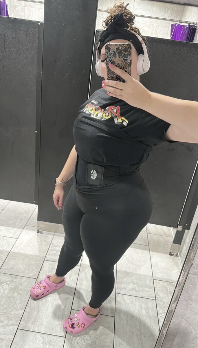 JennaThickAss's tweet photo. Gym Time 🍑 https://t.co/kEzRxMTbqr