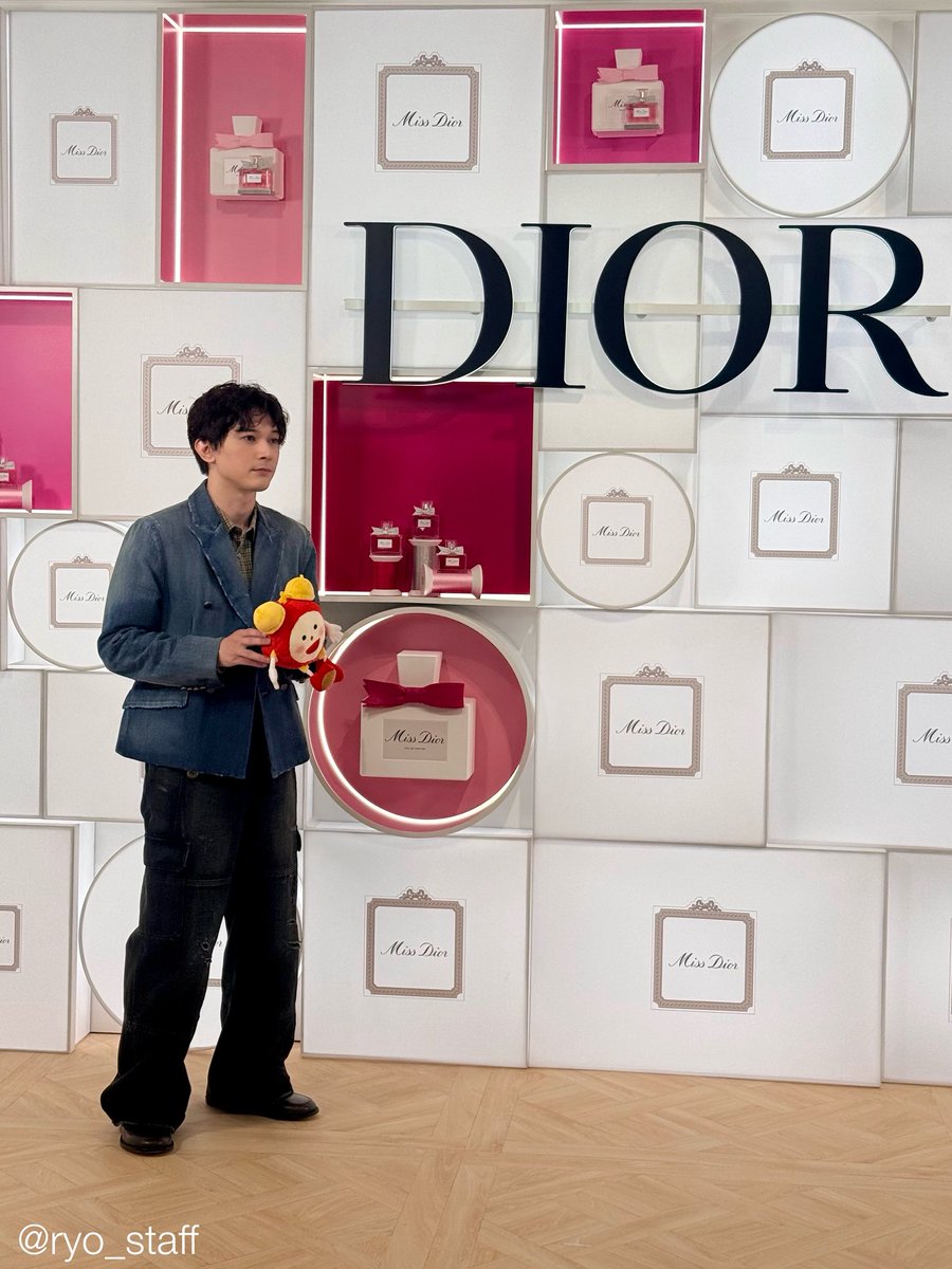 ryo_staff's tweet photo. そんな本日の ＠diorbeauty アンバサダー吉沢、エヴァンの着ぐるみを名古屋で脱いで（比喩です笑）8月28日に新登場した #ミスディオールオードゥパルファン ローンチイベントへ✨久しぶりにいつものお兄様方と会えて、オシャレ業務も楽しそうでした😊各SNSや明朝のTVも是非チェックしてください！
#PR https://t.co/CRLOA3Lj3e