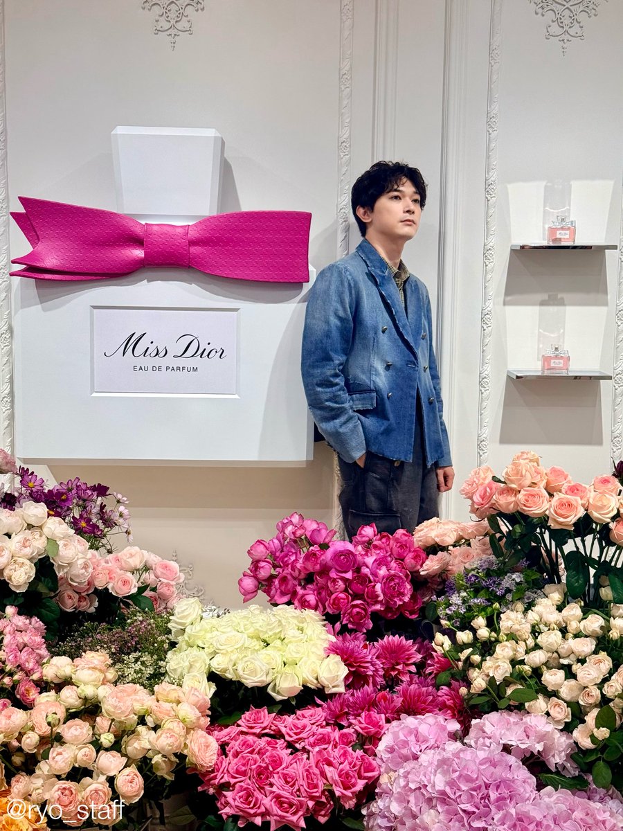 ryo_staff's tweet photo. そんな本日の ＠diorbeauty アンバサダー吉沢、エヴァンの着ぐるみを名古屋で脱いで（比喩です笑）8月28日に新登場した #ミスディオールオードゥパルファン ローンチイベントへ✨久しぶりにいつものお兄様方と会えて、オシャレ業務も楽しそうでした😊各SNSや明朝のTVも是非チェックしてください！
#PR https://t.co/CRLOA3Lj3e