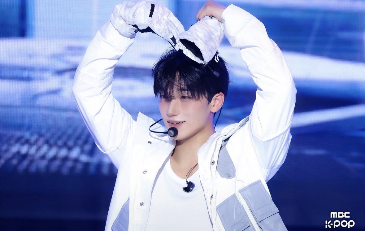 sanitiny1024's tweet photo. #누구보다_빠른_9월_최애_선점 
9월에도 사랑해~ https://t.co/k1CQZ0Lc6m