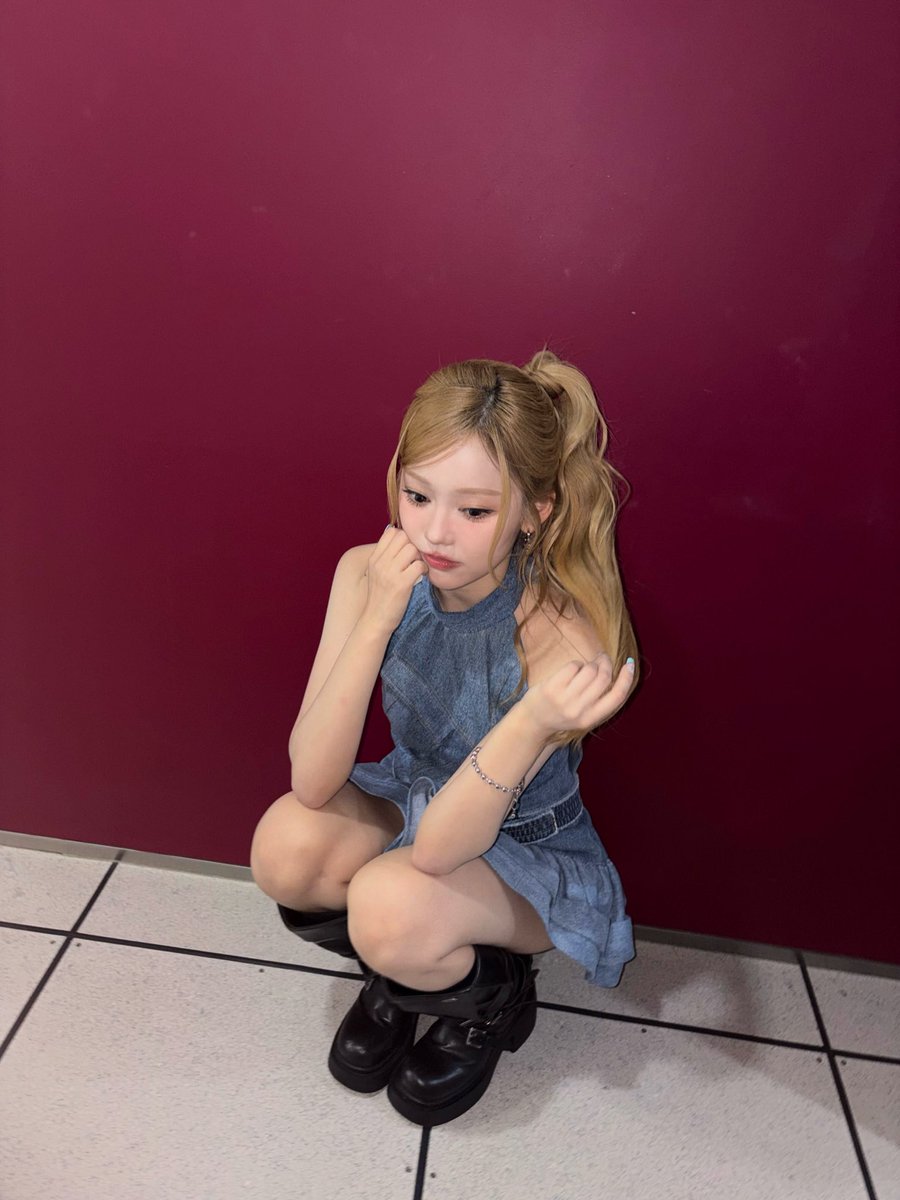 hyewon1ss's tweet photo. 여신님 https://t.co/CXPxlOa98o