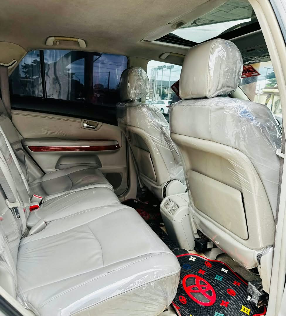 _Tiga_b's tweet photo. 9 million only ‼️‼️‼️‼️
Clean 2005 Lexus Rx330 
Reg https://t.co/I3wDIfrsy0