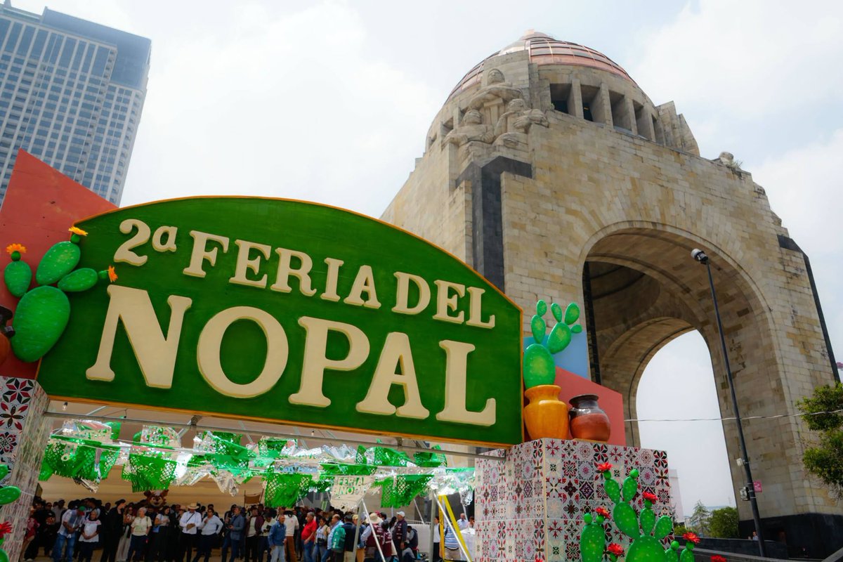 Alc_MA16's tweet photo. ¡La Segunda Feria del Nopal llegó a su fin!🌵💚
Durante 3 días esta feria recibió a miles de visitantes que degustaron de los mejores platillos hechos de nopal. Con música del Grupo Llayras las y los visitantes despidieron esta edición. 🎶 https://t.co/VMhQIBW5Bw